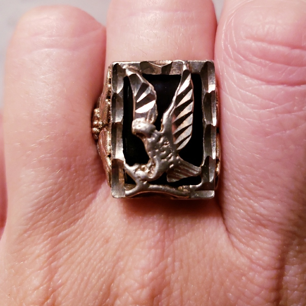Mens handpounded tri-metal onyx Eagle ring